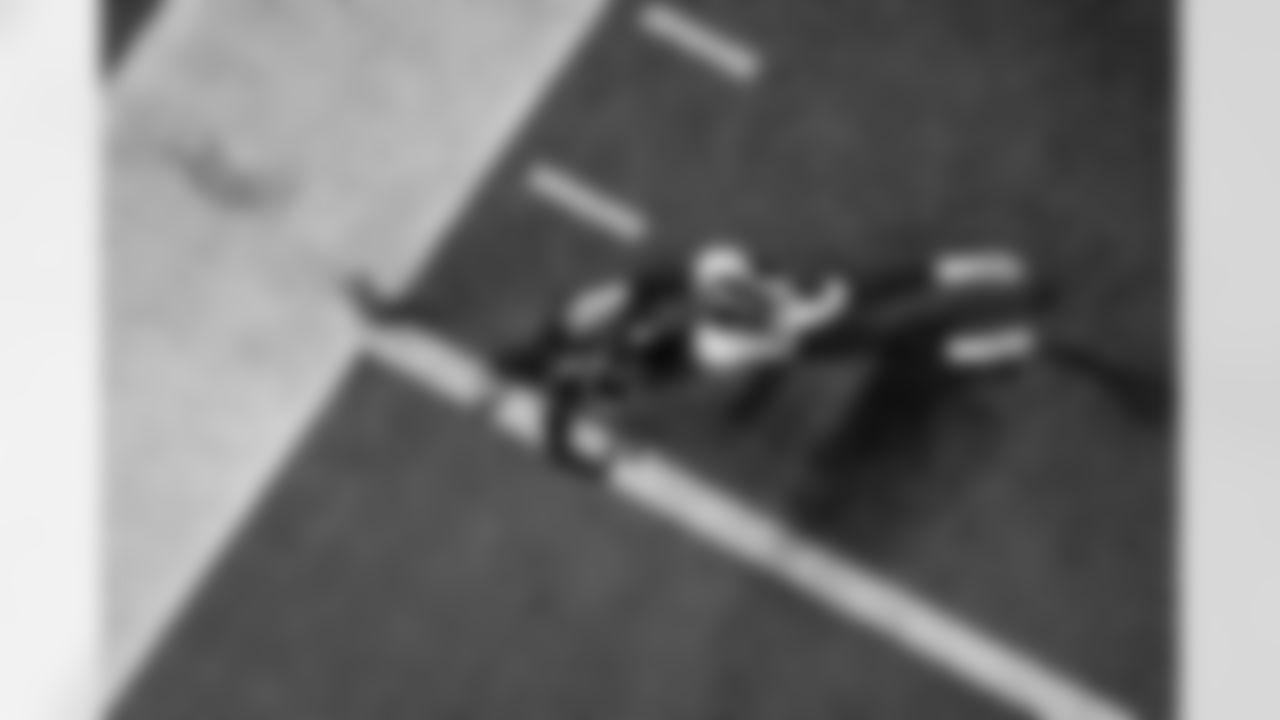 Atlanta Falcons tight end Kyle Pitts Sr. #8 scores a touchdown during the Week 4 Game against the Washington Commanders at Mercedes-Benz Stadium in Atlanta, Georgia on Sunday, September 28, 2025. (Photo by Jay Bendlin/Atlanta Falcons)