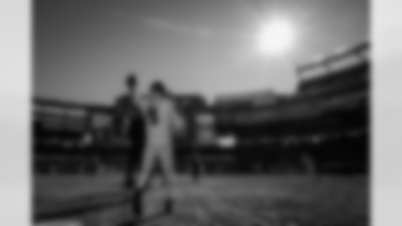 Atlanta Falcons quarterback Michael Penix Jr. #9 warms up prior to the Week 9 Game against the New England Patriots at Gillette Stadium in Foxborough, Massachusetts on Sunday, November 2, 2025. (Photo by Taylor McLaughlin/Atlanta Falcons)