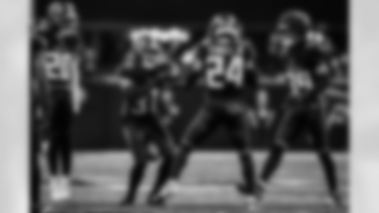 Atlanta Falcons safety Xavier Watts #31 recovers a fumble during the Week 18 Game against the New Orleans Saints at Mercedes-Benz Stadium in Atlanta, Georgia on Sunday, January 4, 2026. (Photo by AJ Reynolds/Atlanta Falcons)