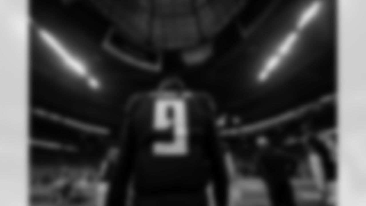Atlanta Falcons quarterback Michael Penix Jr. #9 warms up before the Preseason Game against the Tennessee Titans at Mercedes-Benz Stadium in Atlanta, Georgia on Friday, August 15, 2025. (Photo by Jay Bendlin/Atlanta Falcons)