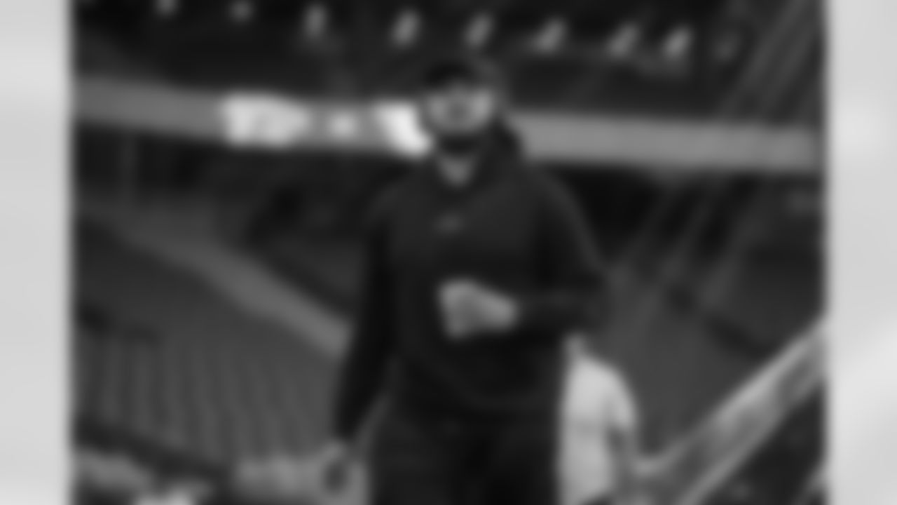 Atlanta Falcons tight end Charlie Woerner #89 arrives before the Week 16 Game against the Arizona Cardinals at State Farm Stadium in Glendale, Arizona on Sunday, December 21, 2025. (Photo by Taylor McLaughlin/Atlanta Falcons)