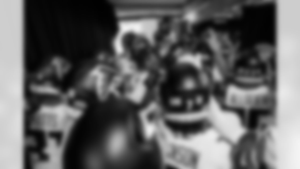 Atlanta Falcons cornerback A.J. Terrell #24 leads the huddle before the Week 12 Game against the New Orleans Saints at Caesars Superdome in New Orleans, Louisiana on Sunday, November 23, 2025. (Photo by Jay Bendlin/Atlanta Falcons)