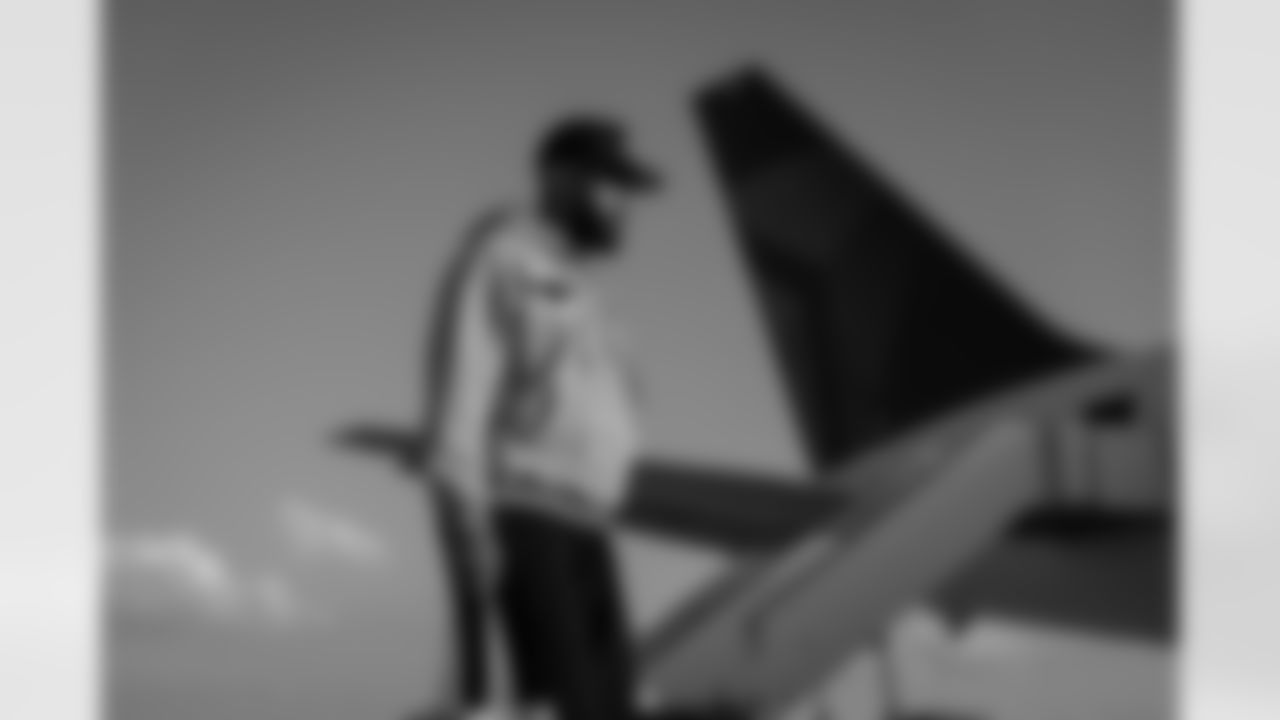 Atlanta Falcons wide receiver KhaDarel Hodge #4 boards the plane at Hartsfield-Jackson International Airport in Atlanta, Ga. on Saturday, November 22, 2025. (Photo by Jay Bendlin/Atlanta Falcons)