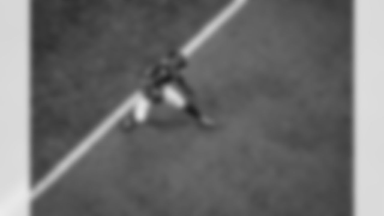 Atlanta Falcons wide receiver Jamal Agnew #14 returns a punt during the Week 11 Game against the Carolina Panthers at Mercedes-Benz Stadium in Atlanta, Georgia on Sunday, November 16, 2025. (Photo by Brandon Magnus/Atlanta Falcons)