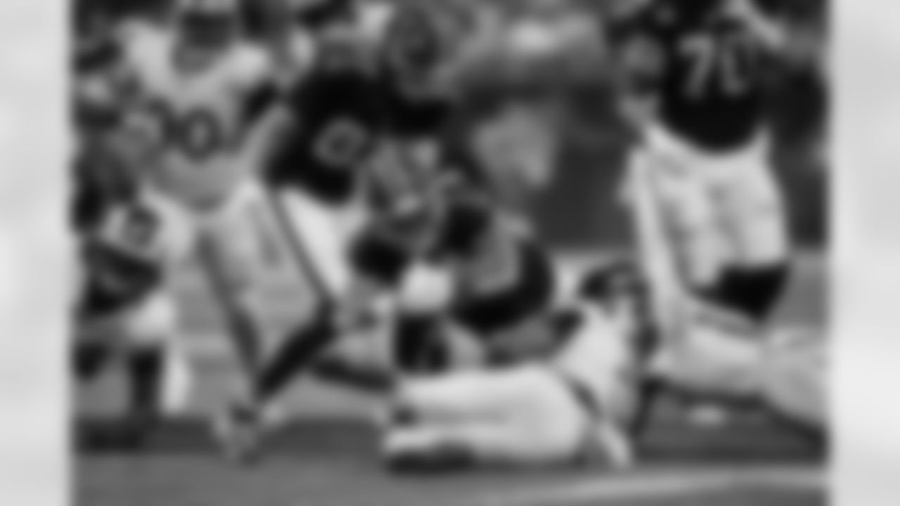 Atlanta Falcons running back Bijan Robinson #7 during the Week 17 Game against the Los Angeles Rams at Mercedes-Benz Stadium in Atlanta, Georgia on Monday, December 29, 2025. (Photo by Taylor McLaughlin/Atlanta Falcons)