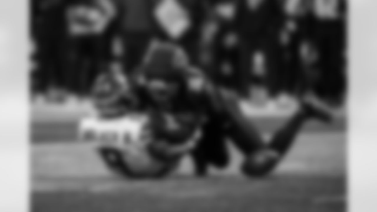 Atlanta Falcons inside linebacker Ronnie Harrison #36 makes a tackle during the Week 14 Game against the Seattle Seahawks at Mercedes-Benz Stadium in Atlanta, Georgia on Sunday, December 7, 2025. (Photo by Taylor McLaughlin/Atlanta Falcons)