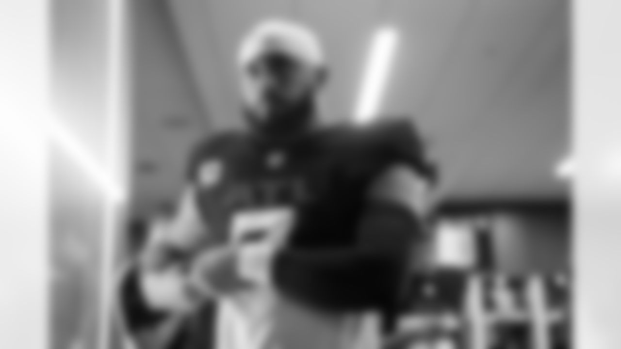 Atlanta Falcons safety Jessie Bates III #3 prepares in the locker room before the Week 8 Game against the Miami Dolphins at Mercedes-Benz Stadium in Atlanta, Georgia on Sunday, October 26, 2025. (Photo by Jay Bendlin/Atlanta Falcons)