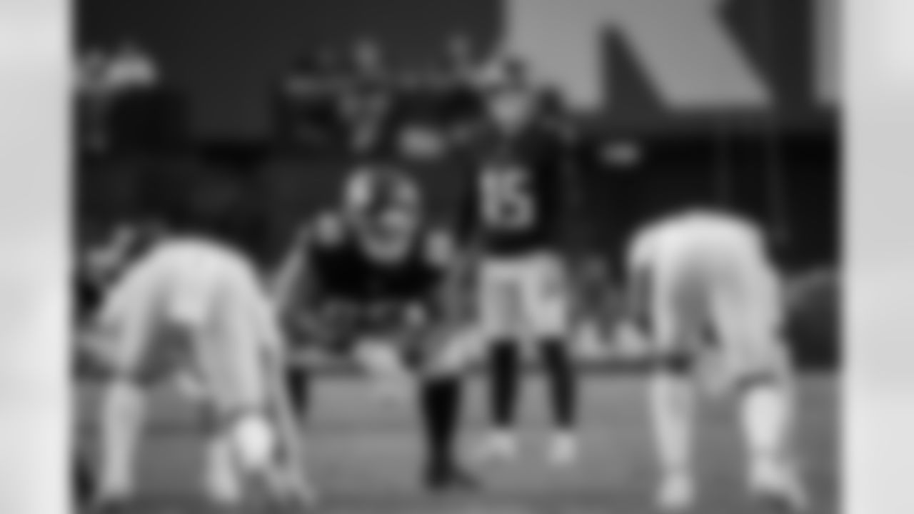 Atlanta Falcons kicker Zane Gonzalez #45 attempts a field goal during the Week 16 Game against the Arizona Cardinals at State Farm Stadium in Glendale, Arizona on Sunday, December 21, 2025. (Photo by Taylor McLaughlin/Atlanta Falcons)