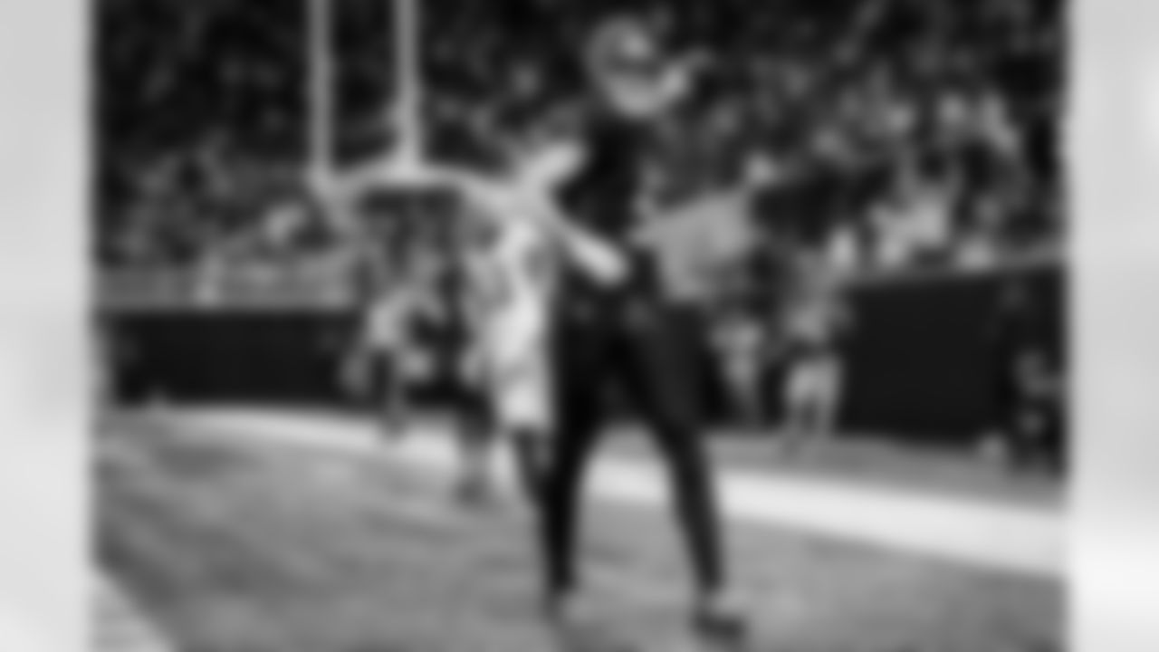 Atlanta Falcons wide receiver Drake London #5 scores a touchdown during the Week 18 Game against the New Orleans Saints at Mercedes-Benz Stadium in Atlanta, Georgia on Sunday, January 4, 2026. (Photo by Brandon Magnus/Atlanta Falcons)