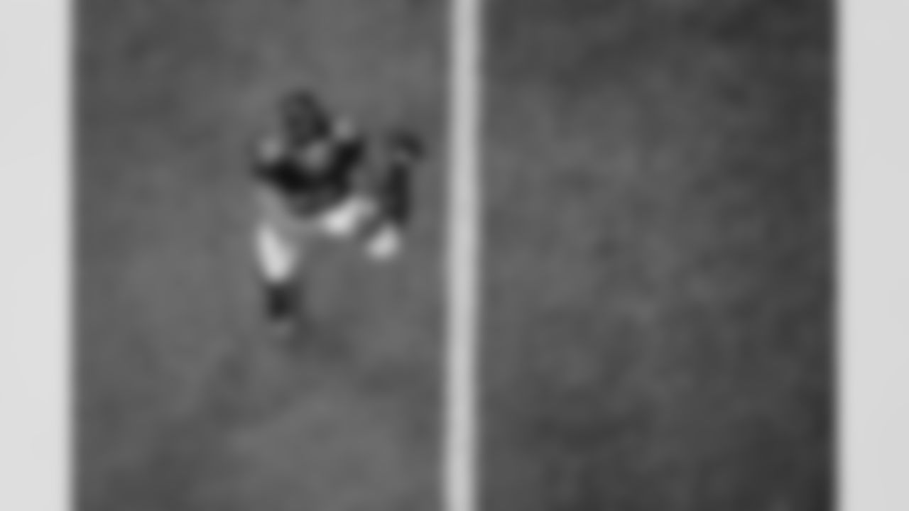 Atlanta Falcons running back Tyler Allgeier #25 runs with the ball during the Week 11 Game against the Carolina Panthers at Mercedes-Benz Stadium in Atlanta, Georgia on Sunday, November 16, 2025. (Photo by Brandon Magnus/Atlanta Falcons)