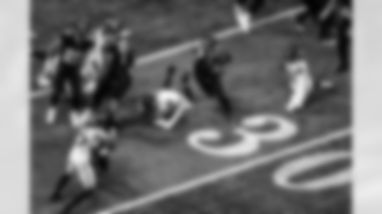 Atlanta Falcons running back Bijan Robinson #7 carries the ball during the third quarter of the Week 14 Game against the Seattle Seahawks at Mercedes-Benz Stadium in Atlanta, Georgia on Sunday, December 7, 2025. (Photo by AJ Reynolds/Atlanta Falcons)