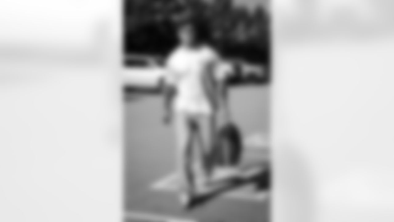 Atlanta Falcons wide receiver Casey Washington #82 arrives prior to the Week 4 Game against the Washington Commanders at Mercedes-Benz Stadium in Atlanta, Georgia on Sunday, September 28, 2025. (Photo by Brandon Magnus/Atlanta Falcons)