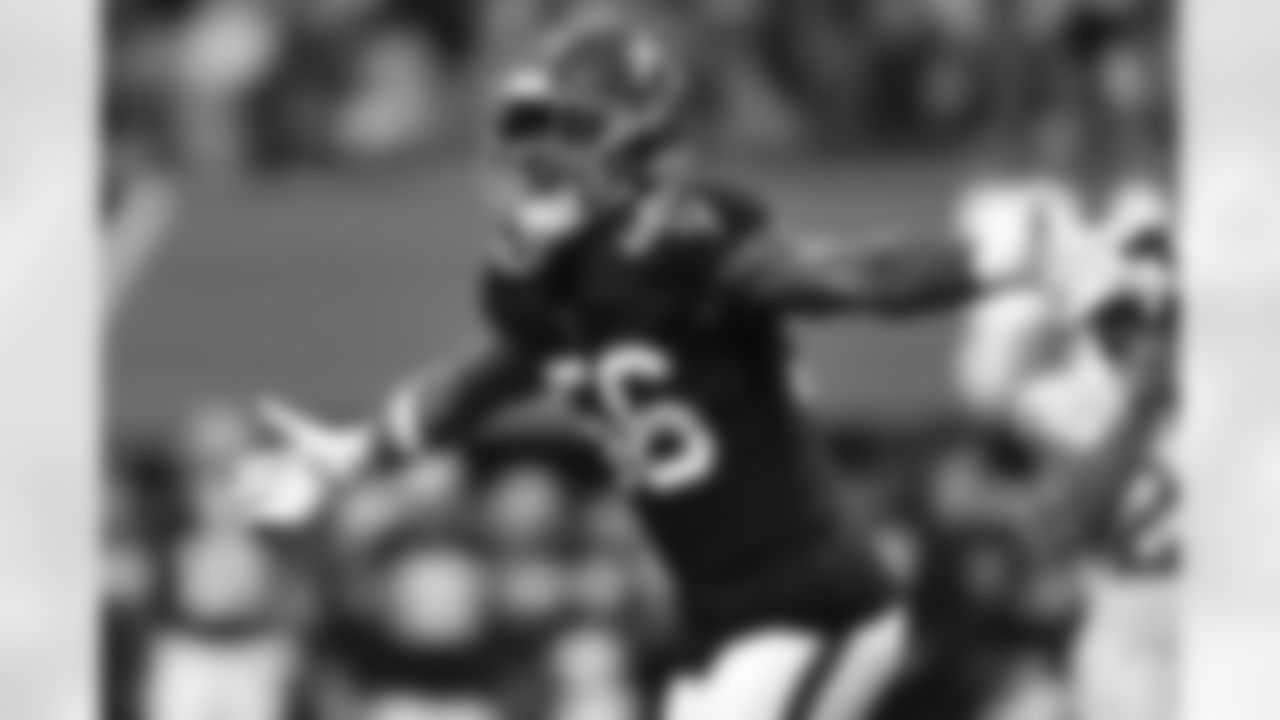 Atlanta Falcons edge rusher Leonard Floyd #56 celebrates a sack during the Week 17 Game against the Los Angeles Rams at Mercedes-Benz Stadium in Atlanta, Ga. on Monday, December 29, 2025. (Photo by AJ Reynolds/Atlanta Falcons)