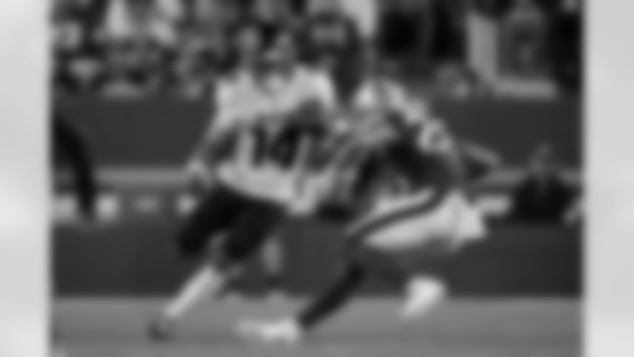 Atlanta Falcons wide receiver Jamal Agnew #14 runs the ball during the Week 7 Game against the San Francisco 49ers at Levi's Stadium in Santa Clara, California on Sunday, October 19, 2025. (Photo by Jay Bendlin/Atlanta Falcons)