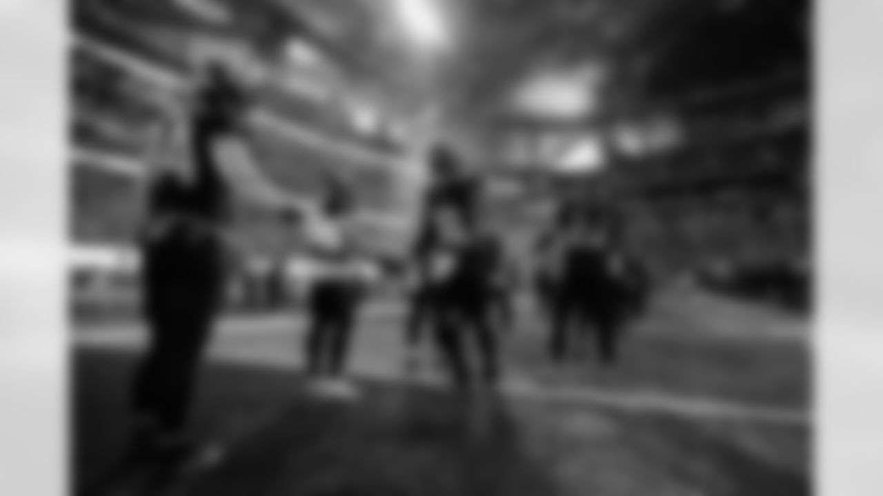 Atlanta Falcons defensive lineman David Onyemata #90 runs onto the field before the Week 18 Game against the New Orleans Saints at Mercedes-Benz Stadium in Atlanta, Georgia on Sunday, January 4, 2026. (Photo by Matthew Grimes/Atlanta Falcons)