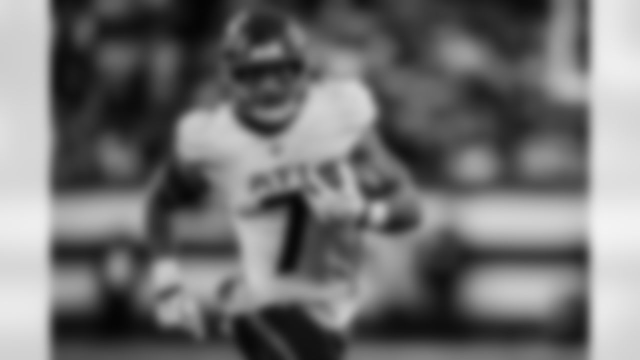 Atlanta Falcons running back Bijan Robinson #7 carries the ball during the third quarter of the Week 13 Game against the New York Jets at Metlife Stadium in East Rutherford, New Jersey on Sunday, November 30, 2025. (Photo by Taylor McLaughlin/Atlanta Falcons)