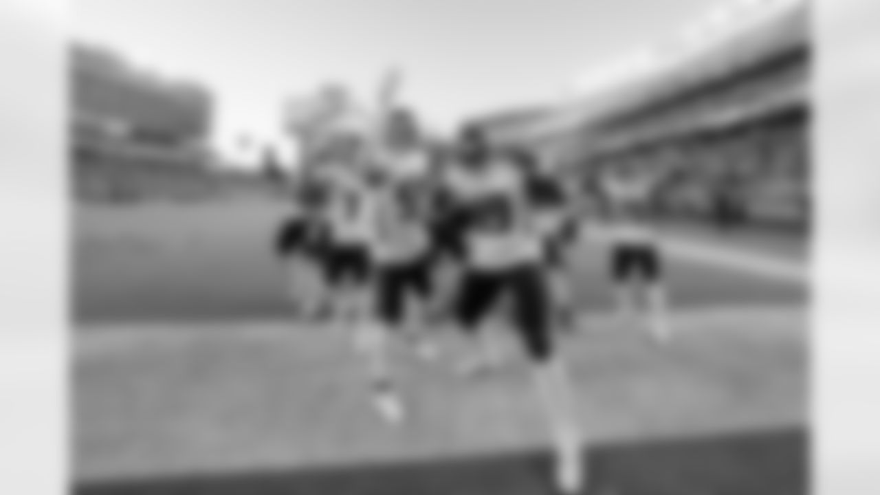 Atlanta Falcons inside linebacker Kaden Elliss #55, Atlanta Falcons safety Jessie Bates III #3, Atlanta Falcons defensive lineman Sam Roberts #99 and Atlanta Falcons cornerback Dee Alford #20 during the Week 7 Game against the San Francisco 49ers at Levi's Stadium in Santa Clara, Calif. on Sunday, October 19, 2025. (Photo by Taylor McLaughlin/Atlanta Falcons)