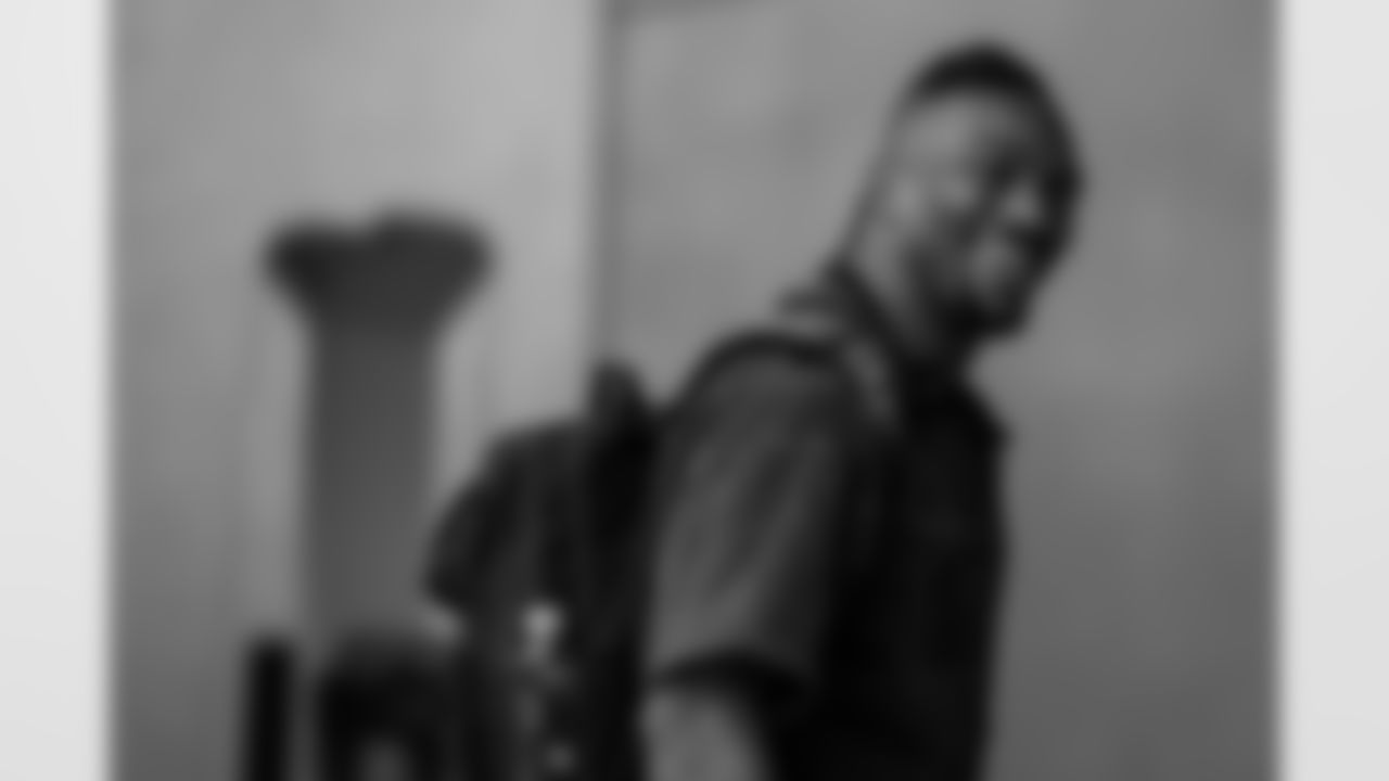 Atlanta Falcons running back Bijan Robinson #7 arrives before the Week 11 Game against the Carolina Panthers at Mercedes-Benz Stadium in Atlanta, Georgia on Sunday, November 16, 2025. (Photo by Jay Bendlin/Atlanta Falcons)