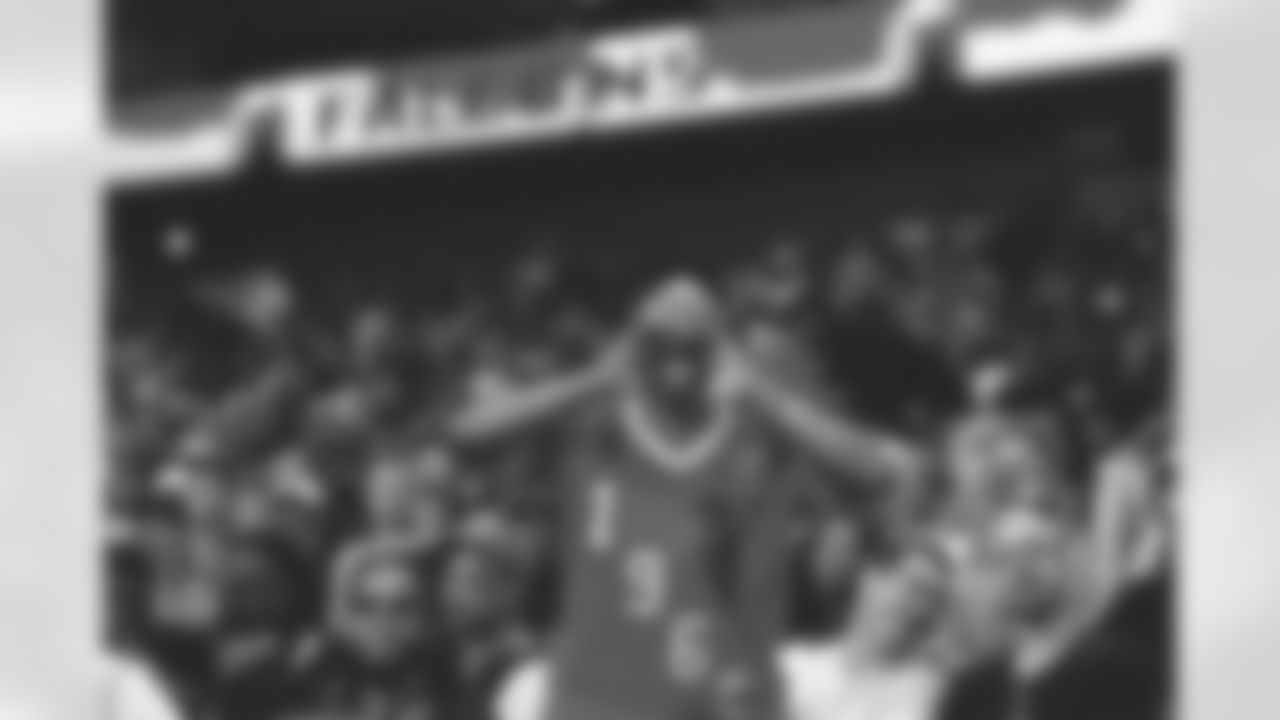 A general view of fans during the anthem during Week 6 against the Buffalo Bills at Mercedes-Benz Stadium in Atlanta, Ga. on Monday, October 13, 2025. (Photo by Brandon Magnus/Atlanta Falcons)