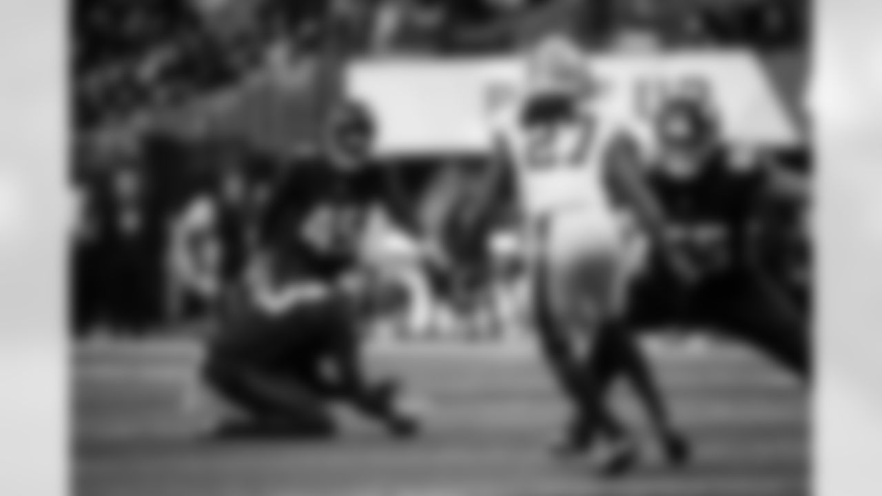 Atlanta Falcons kicker Zane Gonzalez #45 kicks a field goal during the Week 18 Game against the New Orleans Saints at Mercedes-Benz Stadium in Atlanta, Georgia on Sunday, January 4, 2026. (Photo by Jay Bendlin/Atlanta Falcons)