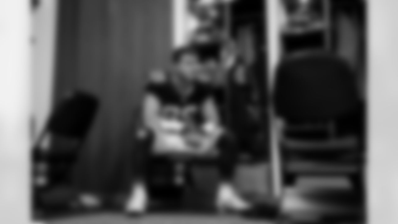 Atlanta Falcons tight end Charlie Woerner #89 prepares in the locker room before the Week 17 Game against the Los Angeles Rams at Mercedes-Benz Stadium in Atlanta, Georgia on Monday, December 29, 2025. (Photo by Jay Bendlin/Atlanta Falcons)