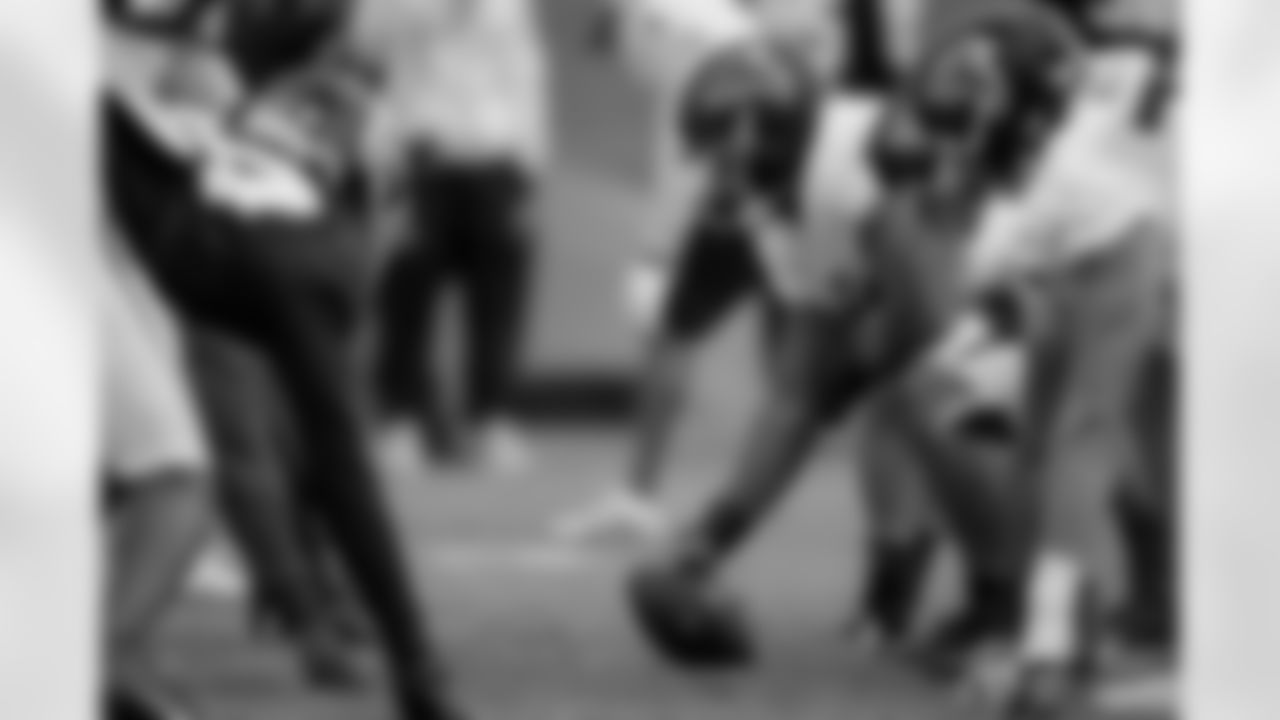 Atlanta Falcons offensive lineman Jovaughn Gwyn #52 during practice at Atlanta Falcons Training Facility in Flowery Branch, Georgia, on Thursday, October 30, 2025. (Photo by Taylor McLaughlin/Atlanta Falcons)