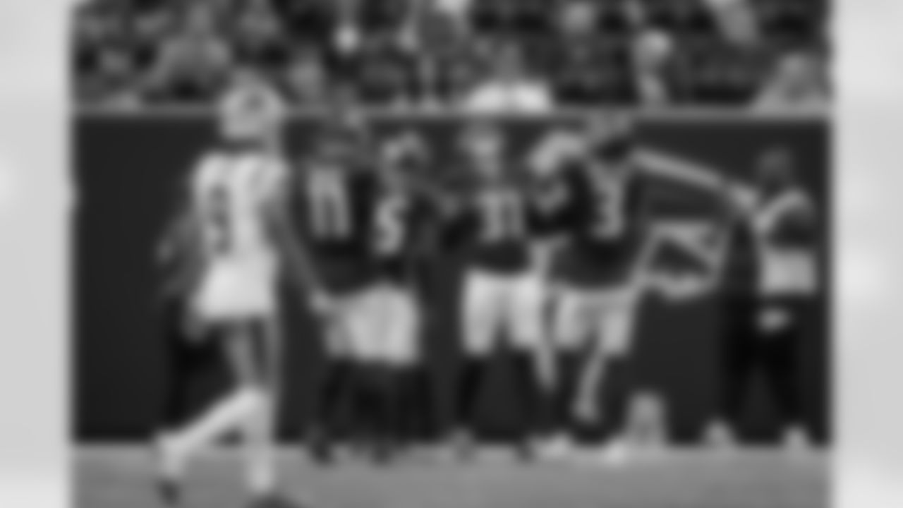 Atlanta Falcons safety Xavier Watts #31 reacts during the Week 11 Game against the Carolina Panthers at Mercedes-Benz Stadium in Atlanta, Georgia on Sunday, November 16, 2025. (Photo by Taylor McLaughlin/Atlanta Falcons)
