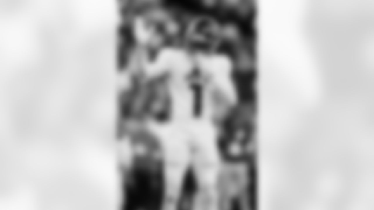 Atlanta Falcons wide receiver Darnell Mooney #1 reacts during the fourth quarter of the Week 9 Game against the New England Patriots at Gillette Stadium in Foxborough, Massachusetts on Sunday, November 2, 2025. (Photo by Taylor McLaughlin/Atlanta Falcons)