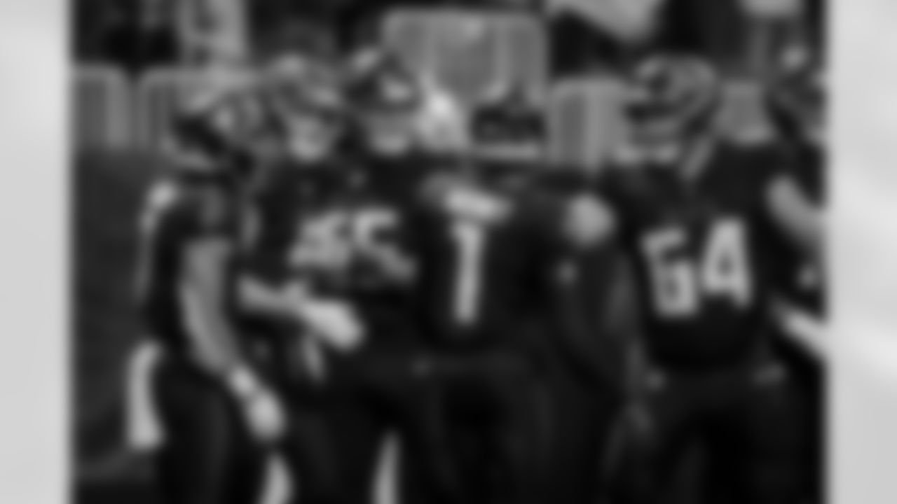 Atlanta Falcons wide receiver Drake London #5 scores a touchdown during the Week 18 Game against the New Orleans Saints at Mercedes-Benz Stadium in Atlanta, Georgia on Sunday, January 4, 2026. (Photo by Jay Bendlin/Atlanta Falcons)