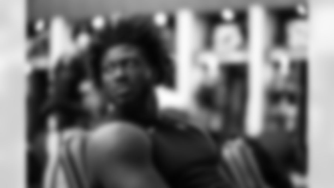 Atlanta Falcons edge rusher Jalon Walker #11 prepares in the locker room before the Week 6 Game against the Buffalo Bills at Mercedes-Benz Stadium in Atlanta, Georgia on Monday, October 13, 2025. (Photo by Jay Bendlin/Atlanta Falcons)