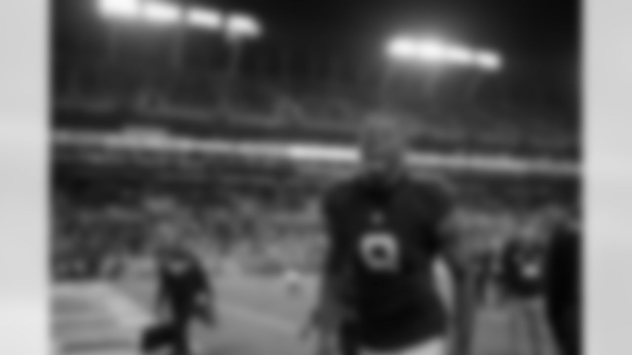 Atlanta Falcons tight end Kyle Pitts Sr. #8 celebrates during the Week 15 Game against the Tampa Bay Buccaneers at Raymond James Stadium in Tampa, Florida on Thursday, December 11, 2025. (Photo by Mitch Martin/Atlanta Falcons)