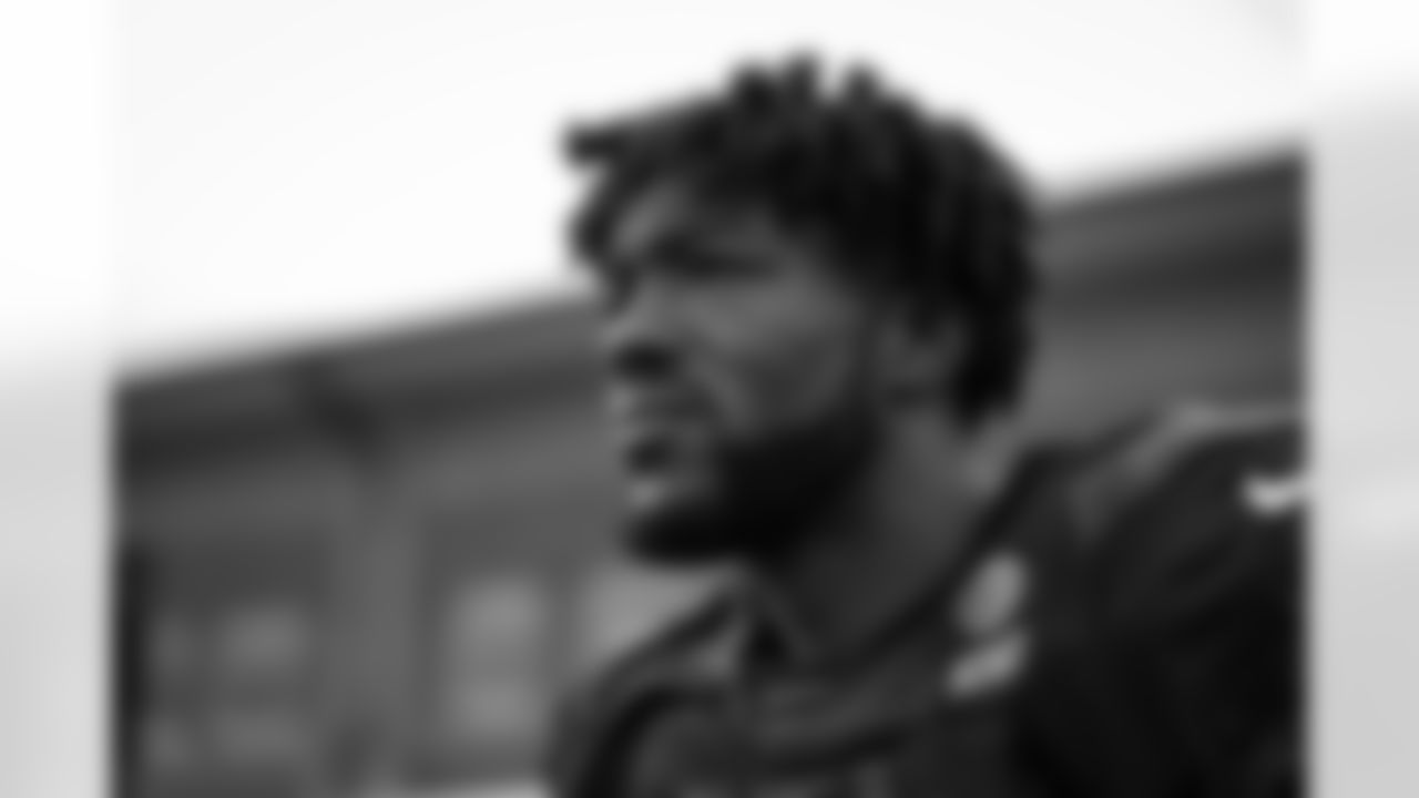Atlanta Falcons edge rusher Leonard Floyd #56 during joint practice with the Tennessee Titans during the 2025 AT&T Training Camp at the Atlanta Falcons Training Facility in Flowery Branch, Ga. On Wednesday, August 13, 2025. (Photo by Taylor McLaughlin/Atlanta Falcons)
