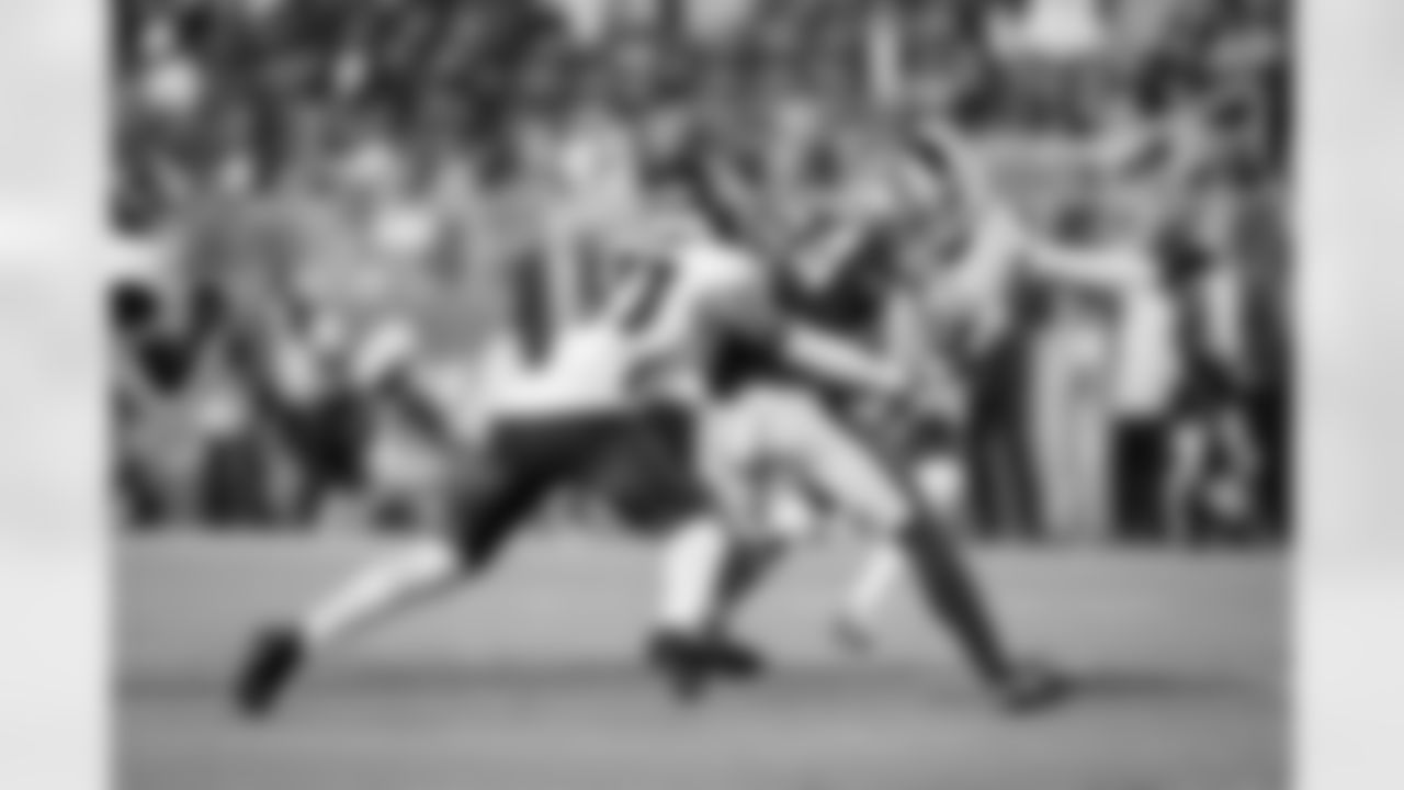 Atlanta Falcons safety Xavier Watts #31 makes a tackle during the Week 7 Game against the San Francisco 49ers at Levi's Stadium in Santa Clara, California on Sunday, October 19, 2025. (Photo by Taylor McLaughlin/Atlanta Falcons)