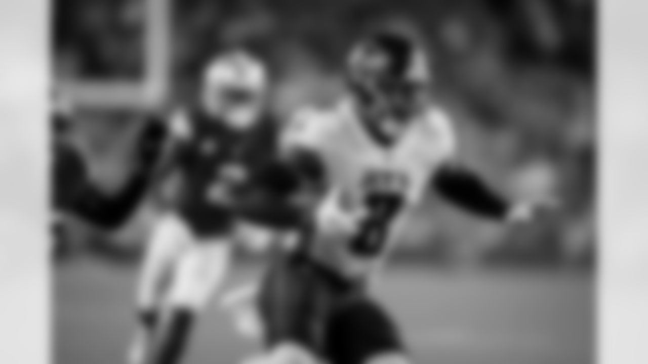 Atlanta Falcons tight end Kyle Pitts Sr. #8 during the Week 7 Game against the San Francisco 49ers at Levi's Stadium in Santa Clara, California on Sunday, October 19, 2025. (Photo by Taylor McLaughlin/Atlanta Falcons)