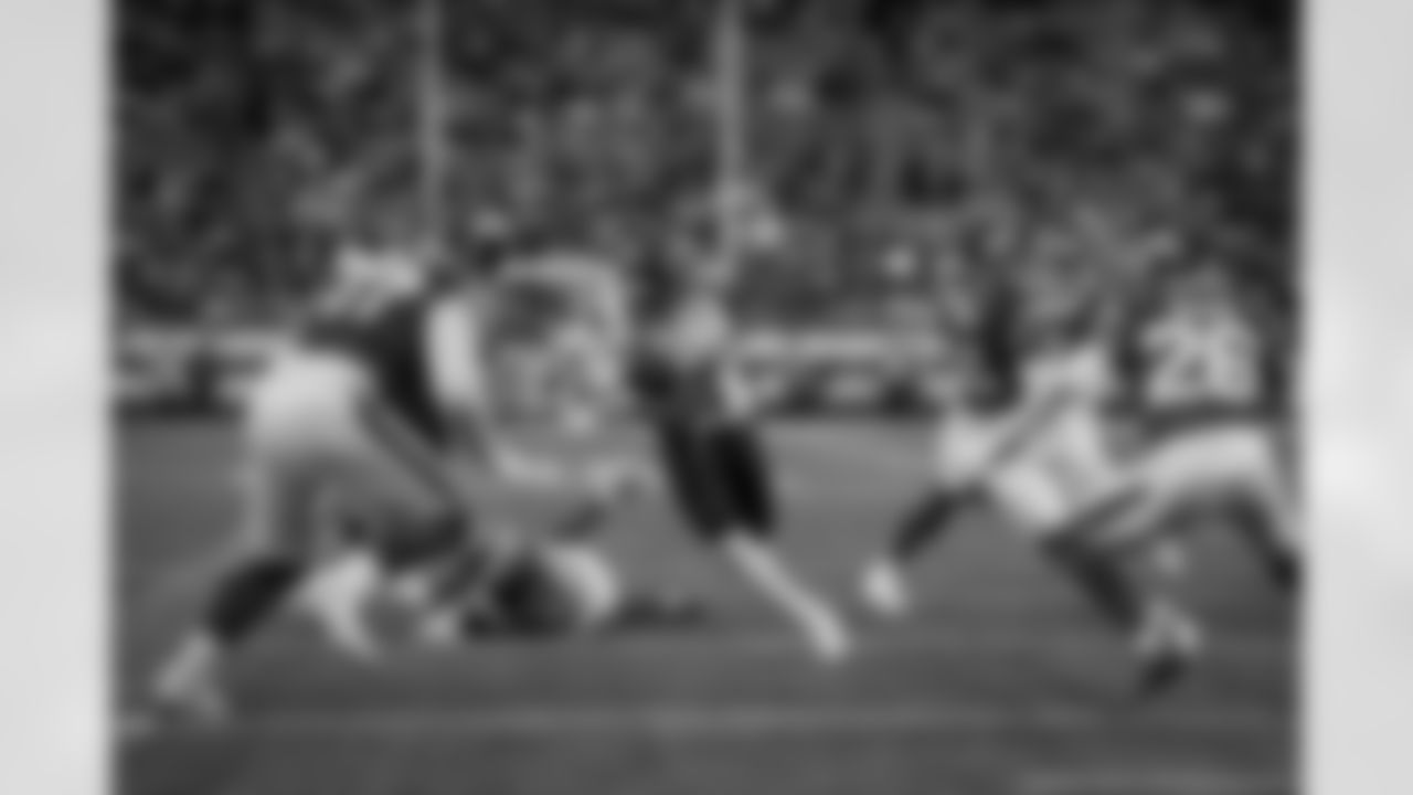 Atlanta Falcons running back Bijan Robinson #7 scores a touchdown during the Week 13 Game against the New York Jets at Metlife Stadium in East Rutherford, New Jersey on Sunday, November 30, 2025. (Photo by Jay Bendlin/Atlanta Falcons)