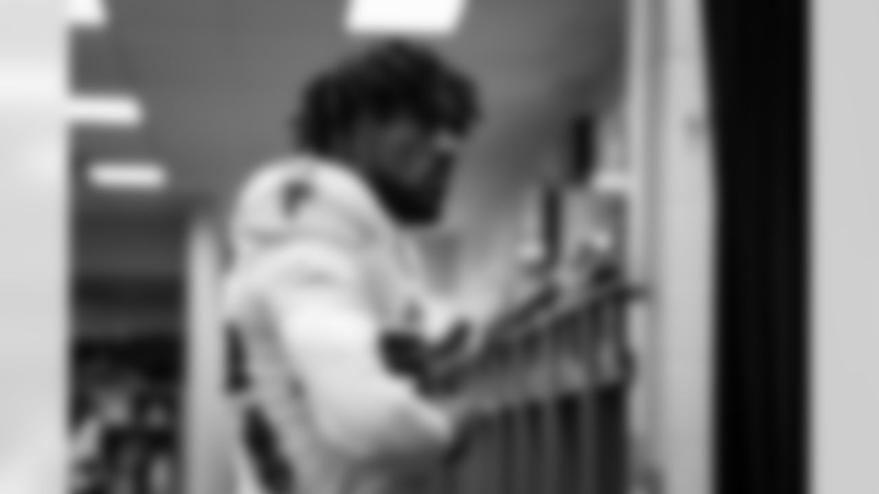 Atlanta Falcons edge rusher Leonard Floyd #56 in the locker room before the Week 13 Game against the New York Jets at Metlife Stadium in East Rutherford, New Jersey on Sunday, November 30, 2025. (Photo by Jay Bendlin/Atlanta Falcons)