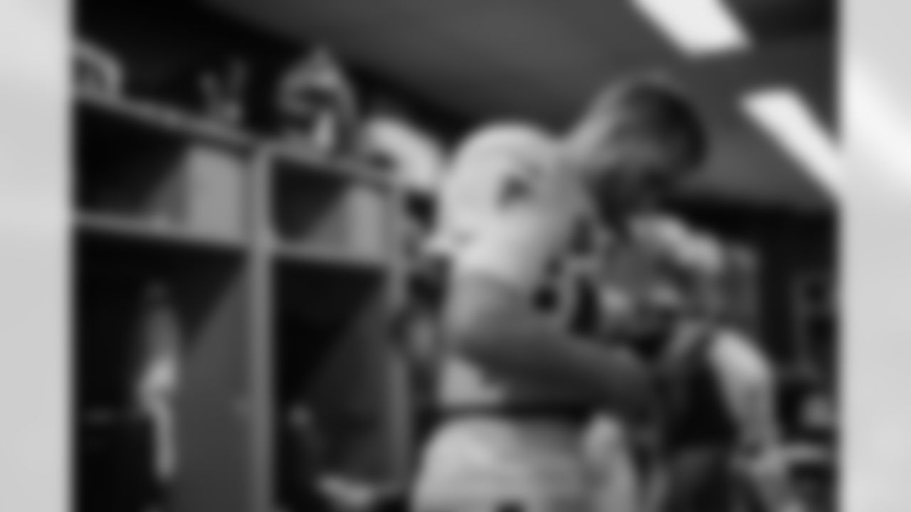 Atlanta Falcons quarterback Kirk Cousins #18 in the locker room prior to the Week 2 Game against the Philadelphia Eagles at Lincoln Financial Field in Philadelpha, Pennsylvania on Monday, September 16, 2024. (Photo by Shanna Lockwood/Atlanta Falcons)