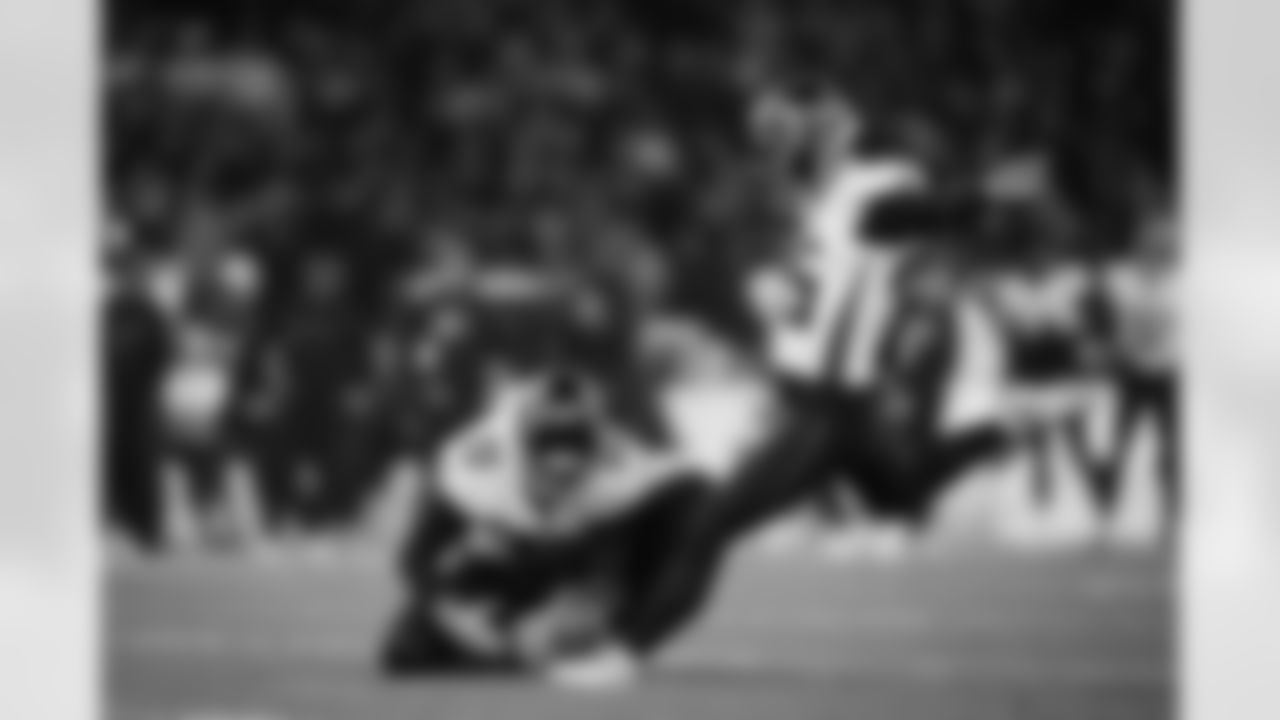 Atlanta Falcons kicker Zane Gonzalez #45 kicks the ball during the Week 10 Game against the Indianapolis Colts at Olympic Stadium in Berlin, Germany on Sunday, November 9, 2025. (Photo by Jay Bendlin/Atlanta Falcons)