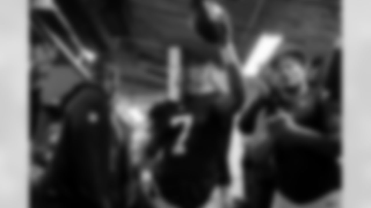 Atlanta Falcons running back Bijan Robinson #7 celebrates in the locker room during the Week 15 Game against the Tampa Bay Buccaneers at Raymond James Stadium in Tampa, Florida on Thursday, December 11, 2025. (Photo by Jay Bendlin/Atlanta Falcons)