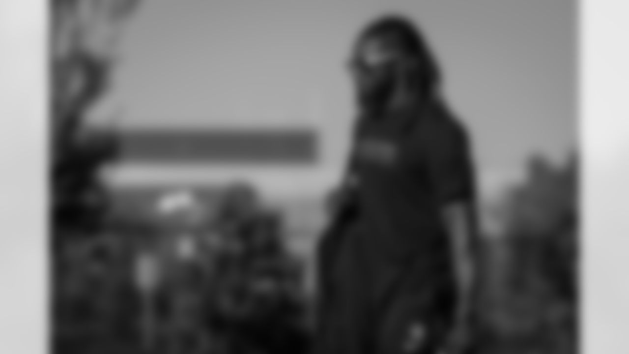 Atlanta Falcons inside linebacker Ronnie Harrison #36 boards the plane at Hartsfield-Jackson International Airport in Atlanta, Ga. on Saturday, November 6, 2025. (Photo by Taylor McLaughlin/Atlanta Falcons)