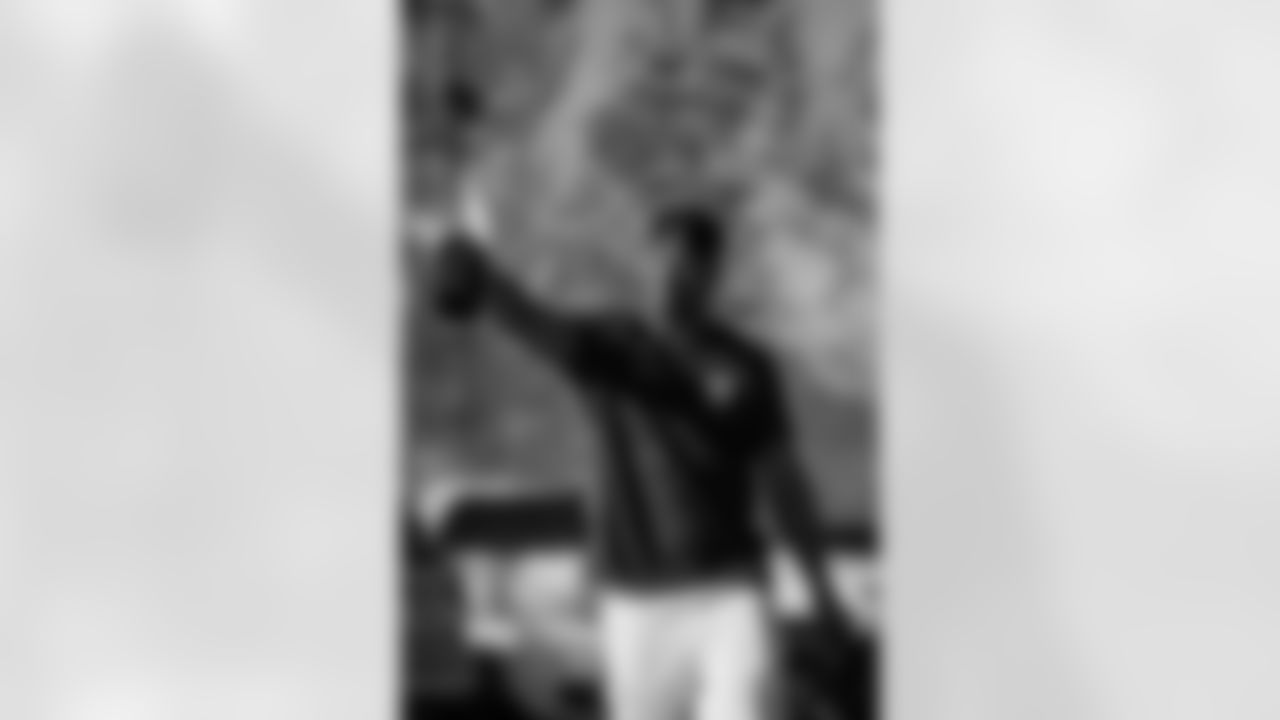 Atlanta Falcons running back Bijan Robinson #7 arrives before the Week 18 Game against the New Orleans Saints at Mercedes-Benz Stadium in Atlanta, Georgia on Sunday, January 4, 2026. (Photo by Brandon Magnus/Atlanta Falcons)