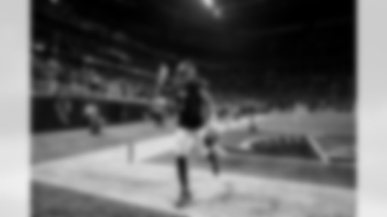 Atlanta Falcons running back Bijan Robinson #7 scores a touchdown during the Week 17 Game against the Los Angeles Rams at Mercedes-Benz Stadium in Atlanta, Georgia on Monday, December 29, 2025. (Photo by AJ Reynolds/Atlanta Falcons)