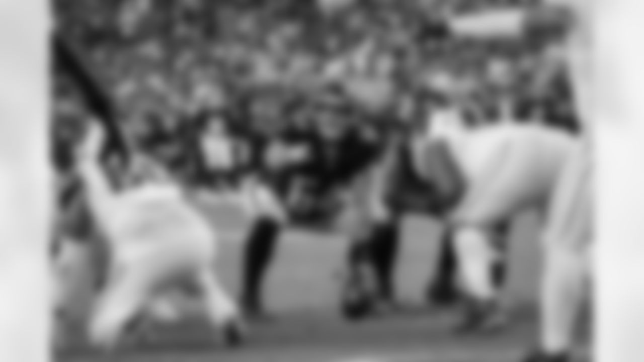 Atlanta Falcons offensive lineman Ryan Neuzil #64 on the line of scrimmage during the Week 16 Game against the Arizona Cardinals at State Farm Stadium in Glendale, Arizona on Sunday, December 21, 2025. (Photo by Taylor McLaughlin/Atlanta Falcons)