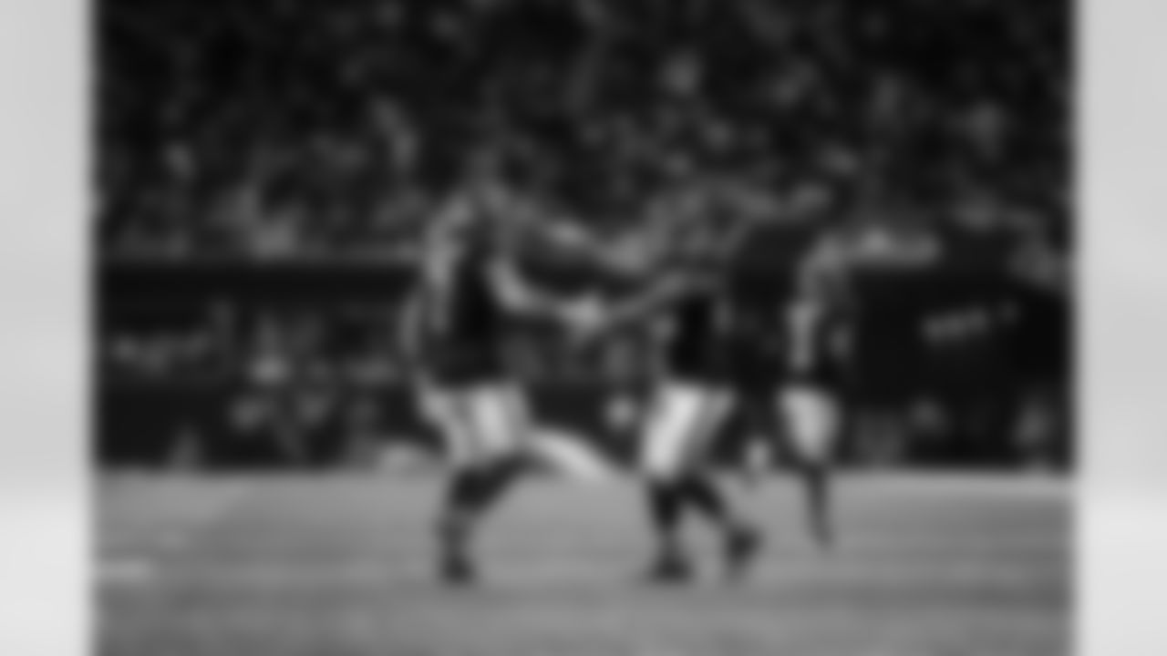 Atlanta Falcons running back Bijan Robinson #7 celebrates with Atlanta Falcons running back Tyler Allgeier #25 after scoring a touchdown during the Week 17 Game against the Los Angeles Rams at Mercedes-Benz Stadium in Atlanta, Georgia on Monday, December 29, 2025. (Photo by AJ Reynolds/Atlanta Falcons)