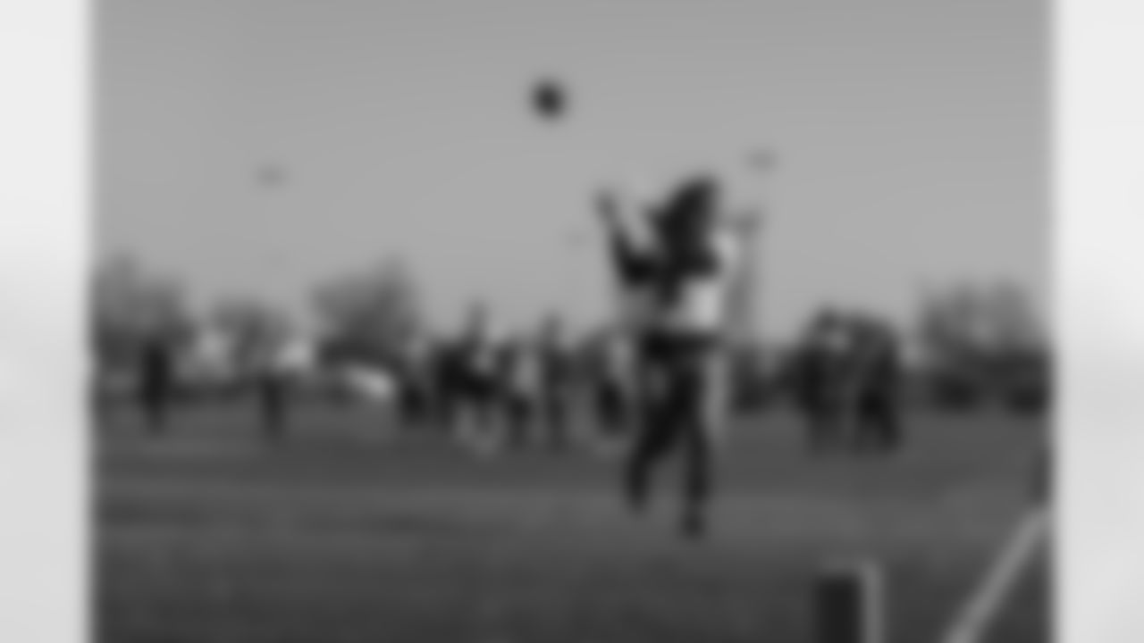 Atlanta Falcons tight end Kyle Pitts Sr. #8 during practice at the FC Union Berlin Training Facility in Berlin, Germany on Friday, November 7, 2025. (Photo by Taylor McLaughlin/Atlanta Falcons)
