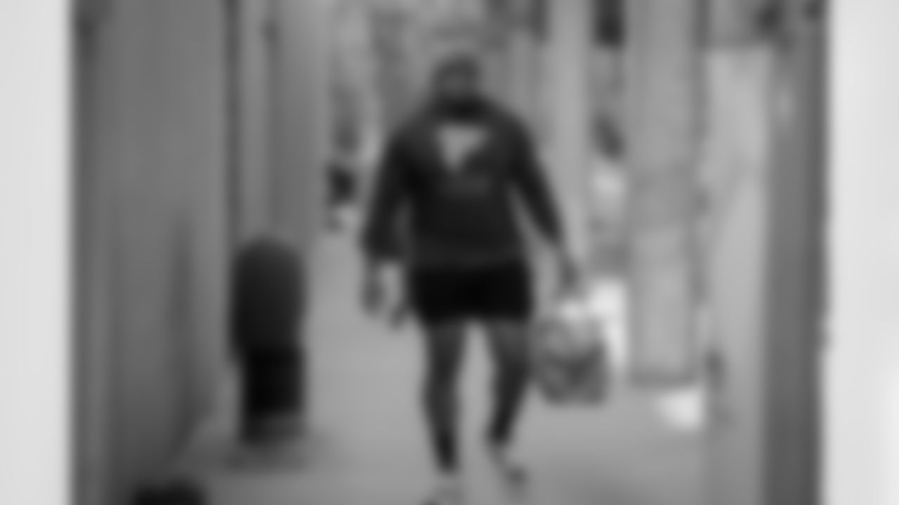 Atlanta Falcons offensive lineman Kyle Hinton #68 arrives before the Week 18 Game against the New Orleans Saints at Mercedes-Benz Stadium in Atlanta, Georgia on Sunday, January 4, 2026. (Photo by Brandon Magnus/Atlanta Falcons)