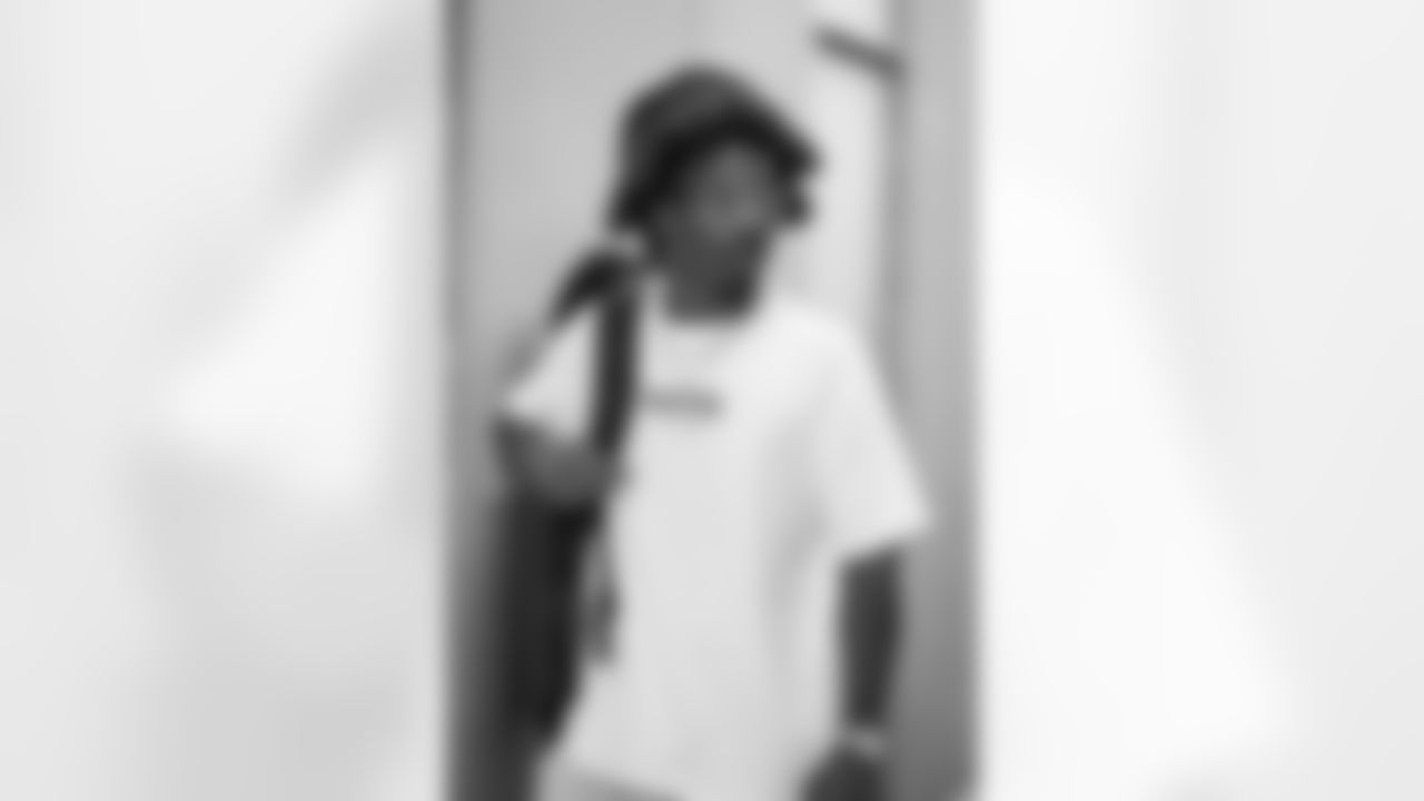 Atlanta Falcons cornerback Dee Alford #20 arrives before the Preseason Game against the Tennessee Titans at Mercedes-Benz Stadium in Atlanta, Georgia on Friday, August 15, 2025. (Photo by Taylor McLaughlin/Atlanta Falcons)