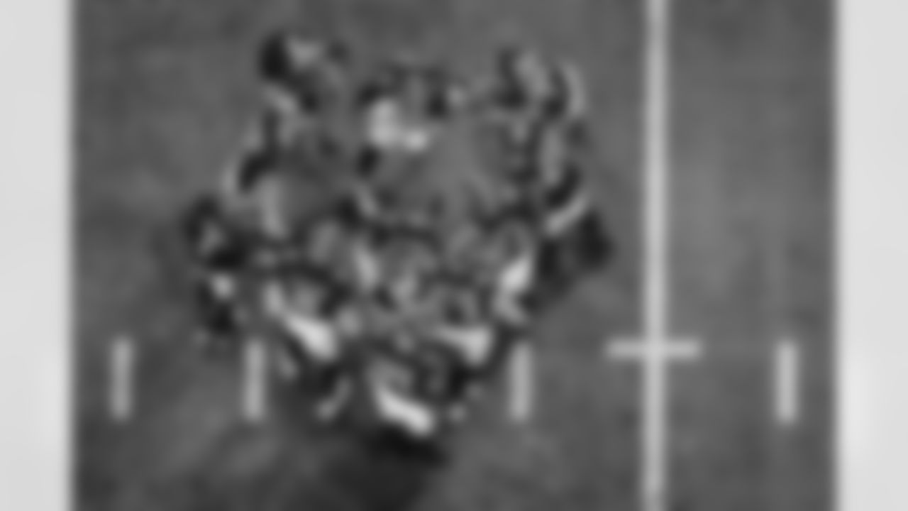 Atlanta Falcons quarterback Kirk Cousins #18 makes the play call in the huddle during the Week 17 Game against the Los Angeles Rams at Mercedes-Benz Stadium in Atlanta, Georgia on Monday, December 29, 2025. (Photo by Kevin Liles/Atlanta Falcons)