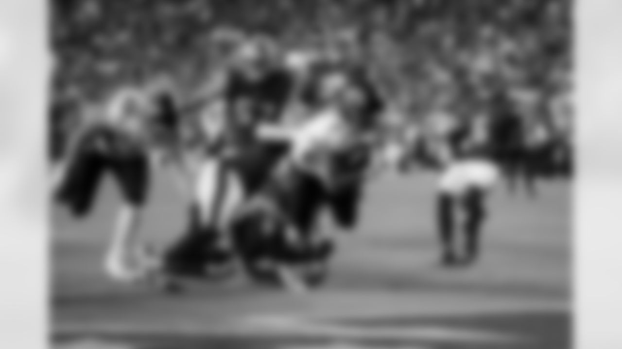 Atlanta Falcons running back Bijan Robinson #7 scores a touchdown during the Week 7 Game against the San Francisco 49ers at Levi's Stadium in Santa Clara, California on Sunday, October 19, 2025. (Photo by Taylor McLaughlin/Atlanta Falcons)