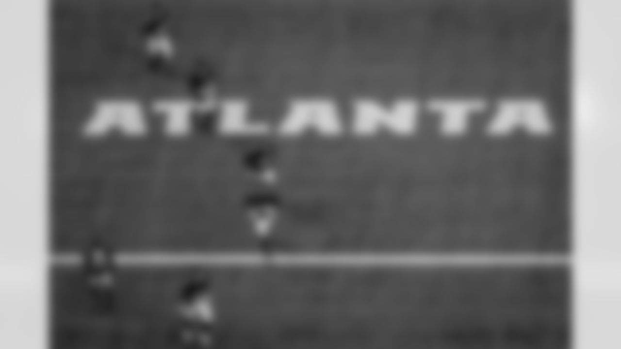 Atlanta Falcons players warm up before the Week 11 Game against the Carolina Panthers at Mercedes-Benz Stadium in Atlanta, Georgia on Sunday, November 16, 2025. (Photo by Brandon Magnus/Atlanta Falcons)